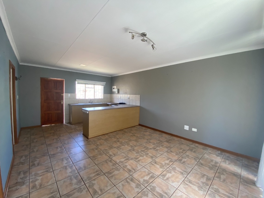 2 Bedroom Property for Sale in Roylglen Gardens Northern Cape